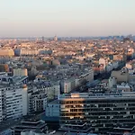 Modern 1 Bedroom Apartment Near Eiffel Tower