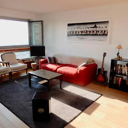 Modern 1 Bedroom Near Eiffel Tower Apartment
