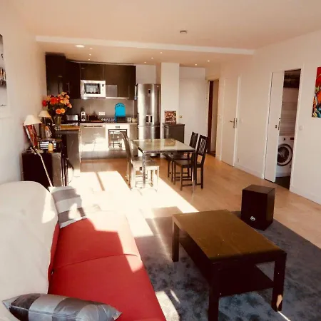 Modern 1 Bedroom Near Eiffel Tower Appartamento